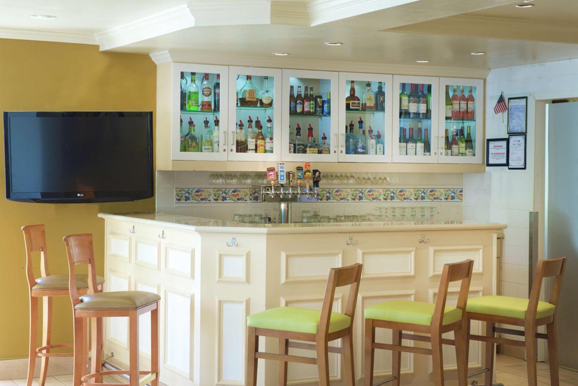 Hilton Garden Inn Seattle/רנטון מראה חיצוני תמונה