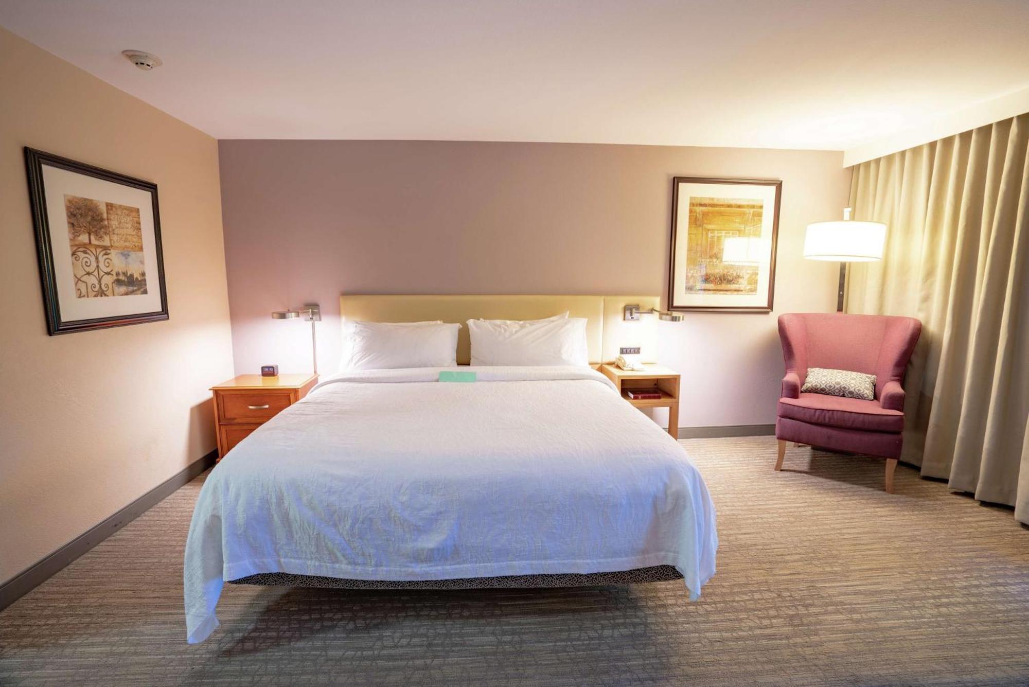 Hilton Garden Inn Seattle/רנטון מראה חיצוני תמונה
