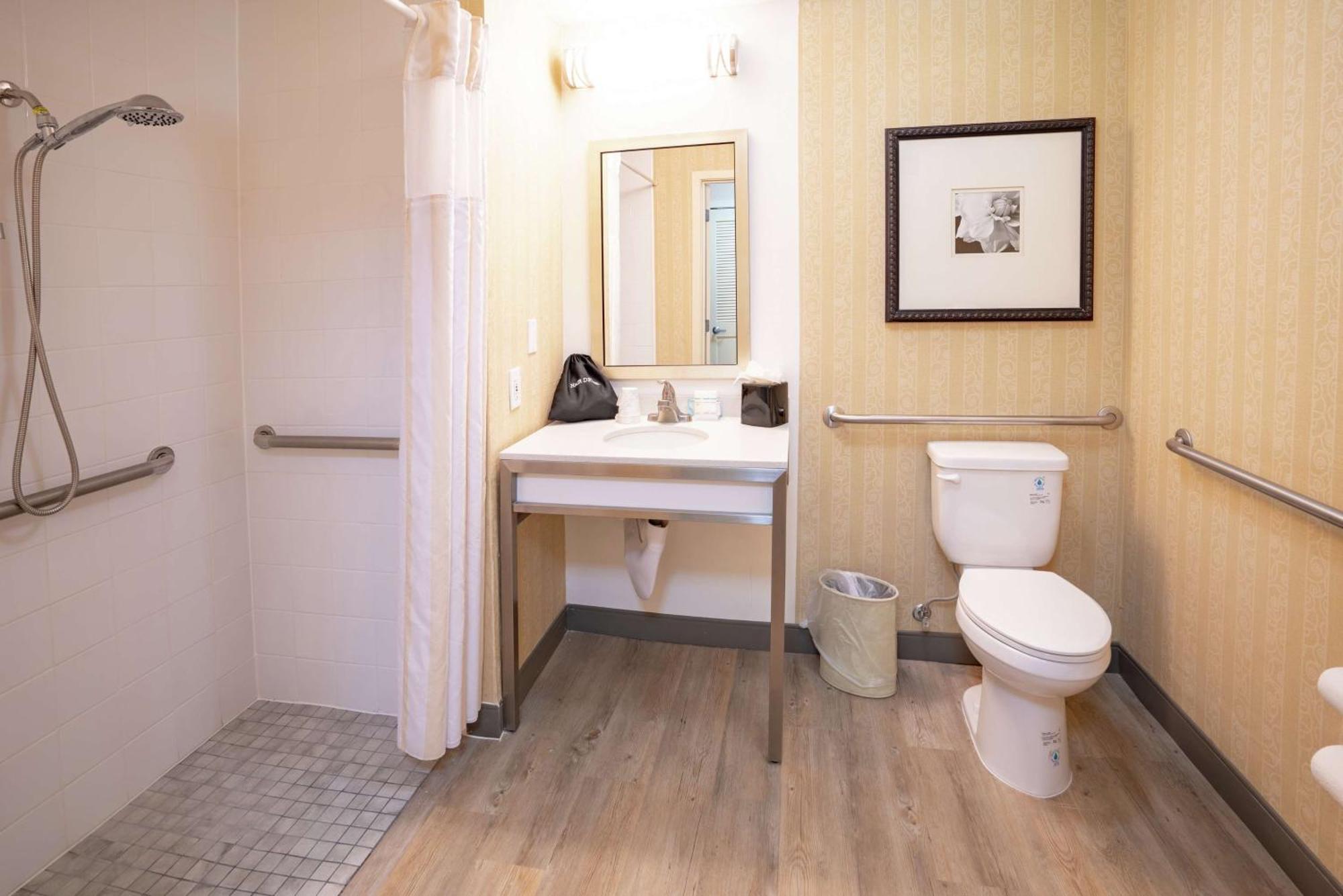 Hilton Garden Inn Seattle/רנטון מראה חיצוני תמונה